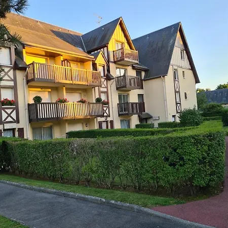 Apartment Proche De La Tourgeville