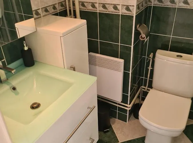 شقة Proche De La *